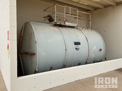 10000 gal Metal Storage Tank w/Ladder