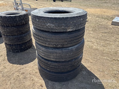 Quantity of (5) 11R22.5 Steer اطارات المواصلات