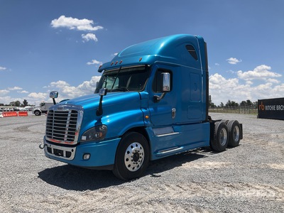2018 Freightliner Cascadia 125 6x4 Tractocamion con Dormitorio / T/A Sleeper Truck Tractor