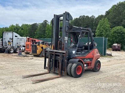 Linde 13300 Lb 13300 lb Pneumatic Tire Forklift