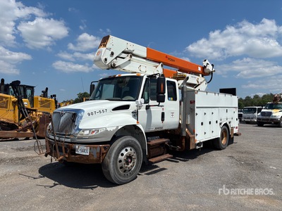 Posi-Plus 400-46-AT 46 ft on 2010 International 4400 4x2 Extended Cab Bucket Truck