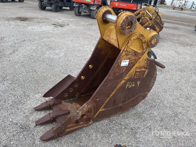 Cat 25 in Digging Excavator Bucket - Fits Cat
