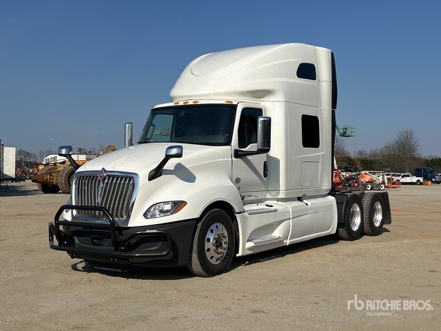 2022 International LT625 6x4 T/A Sleeper Truck Tractor