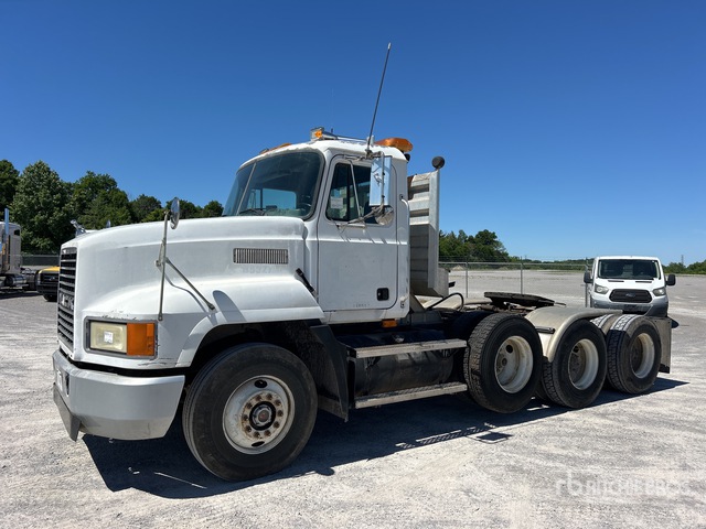 1996 Mack CH613 8x4 Tri/A Day Cab Truck Tractor