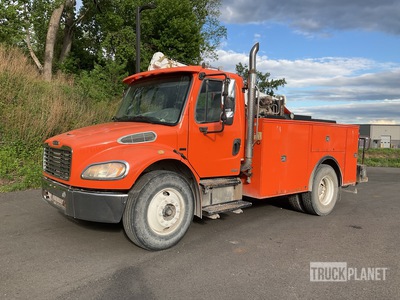 2007 Freightliner M2 106 4x2 Service Truck