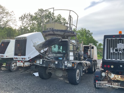 2012 Advance Terex FDB4000 8x6 Front Discharge Mixer Truck