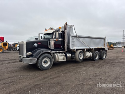2014 Peterbilt 367 Tri/A Dump Truck