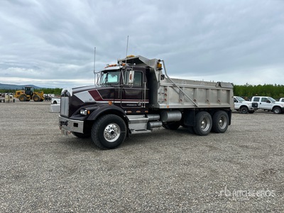 1990 Kenworth T400 6x4 T/A Dump Truck