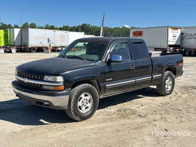 1999 Chevrolet Silverado 1500 4x4 Extended Cab Pickup