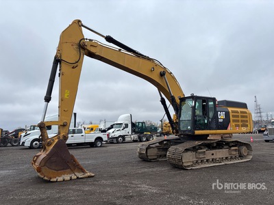 2015 Cat 352F L VG حفارة بجنزير