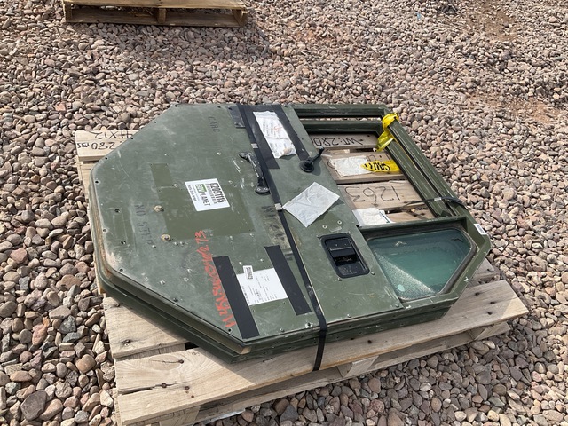 (2) Oshkosh 1719450 U Vehicular Doors