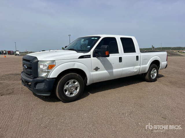 2011 Ford F-250 4x2 Crew Cab Pickup