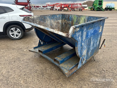 Self-Dumping Hopper