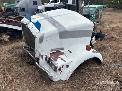 Kenworth T800 Front Frame Clip and Hood