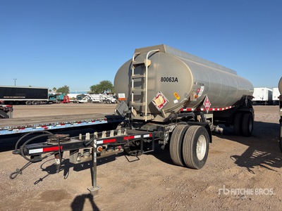 2001 Paramount T/A Spread Axle Tanker Trailer