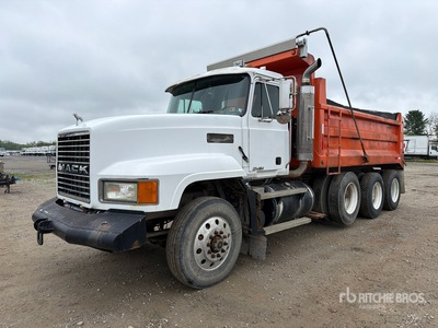 1995 Mack CL713 8x4 Tri/A Dump Truck