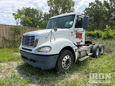 2005 Freightliner Columbia 120 6x4 Day Cab Truck Tractor