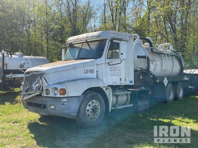 2006 Cusco on 2001 Freightliner C120 6x4 Vacuum Excavator Truck