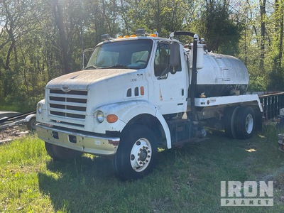 Imperial Calumet on 1999 Sterling 360 4x2 Vacuum Tanker Truck
