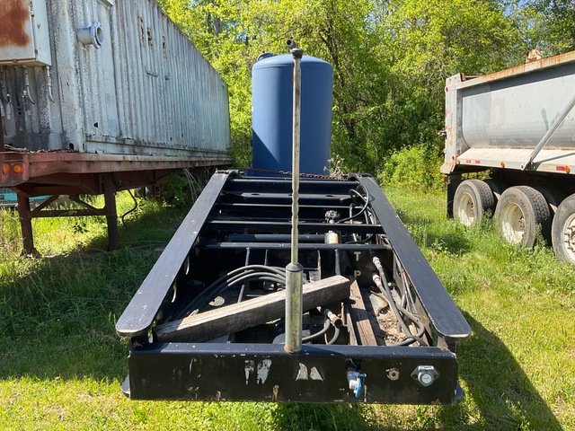 2000 Fontaine LP50NGB Tri/A Removable Gooseneck Lowboy Trailer