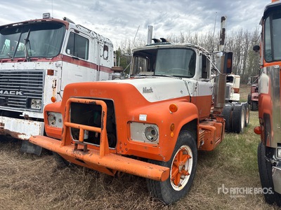 Mack R-700 6x4 Day Cab Truck Tractor (Inoperable)