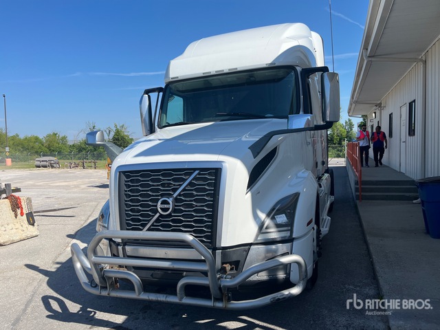 2021 Volvo VNL760 6x4 T/A Sleeper Truck Tractor