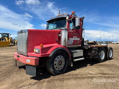 2004 Western Star 4900 T/A Day Cab Truck Tractor