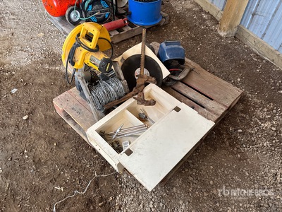Dewalt D28710 14 in Chop Saw Articoli da ferramenta e di consumo