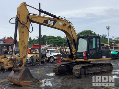 2016 Cat 318D2L Escavatore cingolato