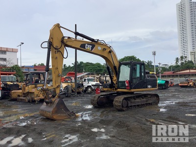 2016 Cat 318D2L Tracked Excavator