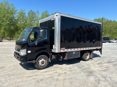 2017 Hino 195 4x2 Van Truck