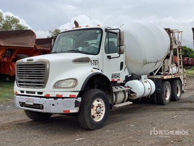 2014 Freigthliner M2 112 6x4 Camion mélangeur