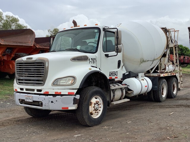 2014 Freigthliner M2 112 6x4 Mixer Truck