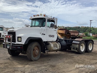 1998 Mack RD688S 6x4 Tracteur routier