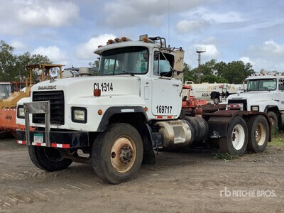 1998 Mack RD688S 6x4 Tracteur routier