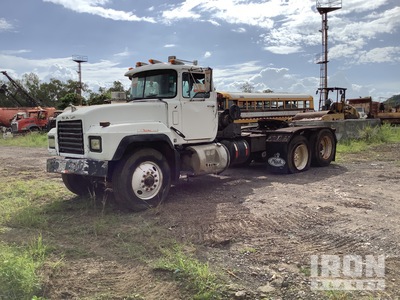 1998 Mack RD688S 6x4 T/A Sleeper Truck Tractor