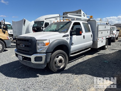 2016 Ford F-450 XL 4x2 Crew Cab Flatbed Truck