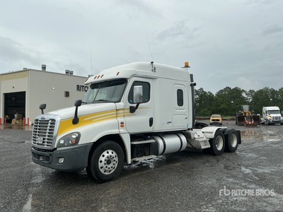 2016 Freightliner Cascadia 125 6x4 Tracteur Routier Couchette