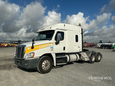 2016 Freightliner Cascadia 125 6x4 T/A Sleeper Truck Tractor
