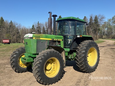John Deere 4055 4WD Tractor Agrícola