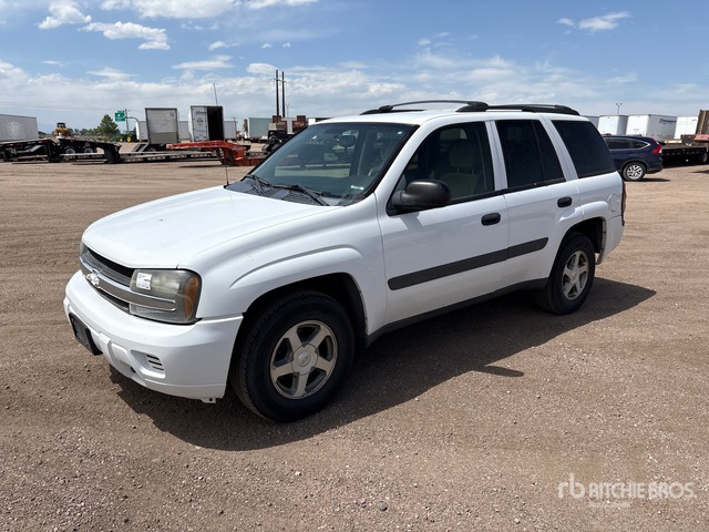 2005 Chevrolet Trail Blazer LS 4WD SUV