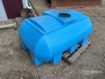 Hold-On 300 gal Water Tank