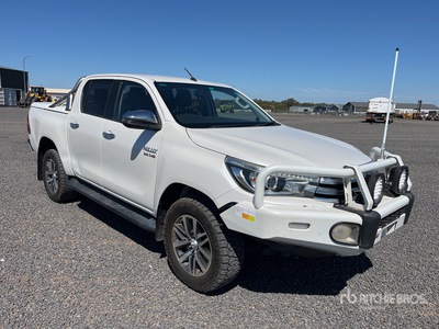 2017 Toyota HiLux SR5 4x4 Dual Cab Pickup