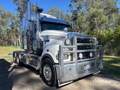 2011 Mack Trident 6x4 Cabina con cuccetta per trattore stradale