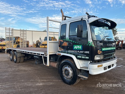 2005 Isuzu 6x4 Flatbed Truck