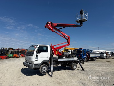 2006 Socage DA22 20 m on 2006 Nissan Cabstar Bucket Truck
