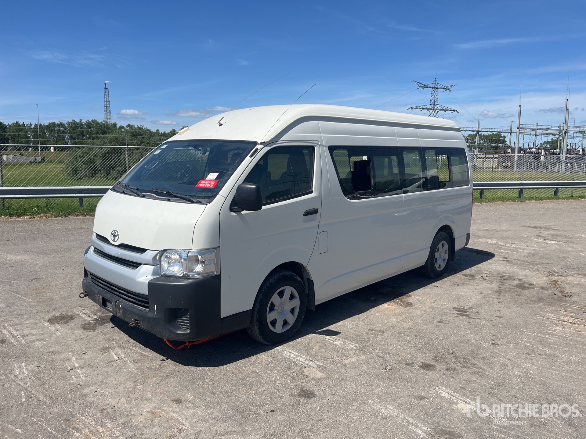 2016 Toyota HiAce 4x2 Van Truck