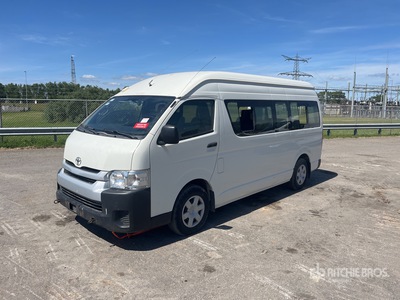 2016 Toyota HiAce 4x2 Kastenwägen