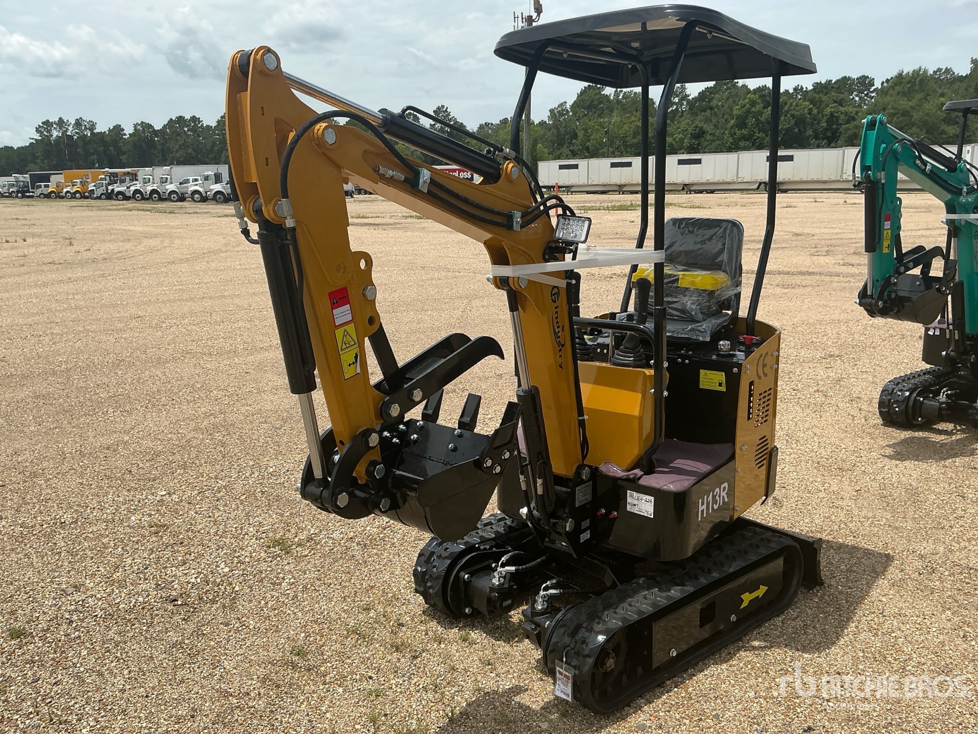 2026 CFG H13R Mini Excavator (Unused)
