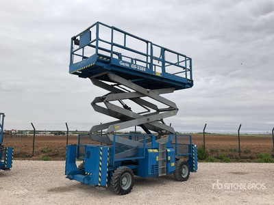 2007 Genie GS3384RT 4x4 Scissor Lift